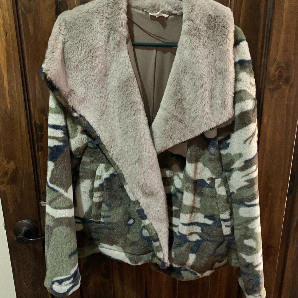 Mystree Plush Teddy Coat in Military Print